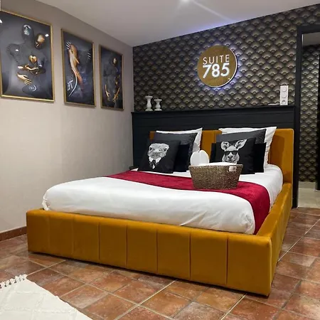 Suite 785 Chambre Jacuzzi Sauna Montauban Exterior photo