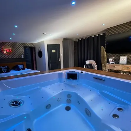 Suite 785 Chambre Jacuzzi Sauna Montauban Exterior photo