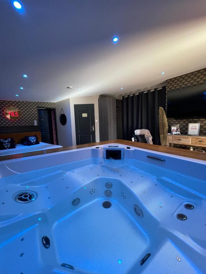 785 Jacuzzi Sauna Bed & Breakfast *