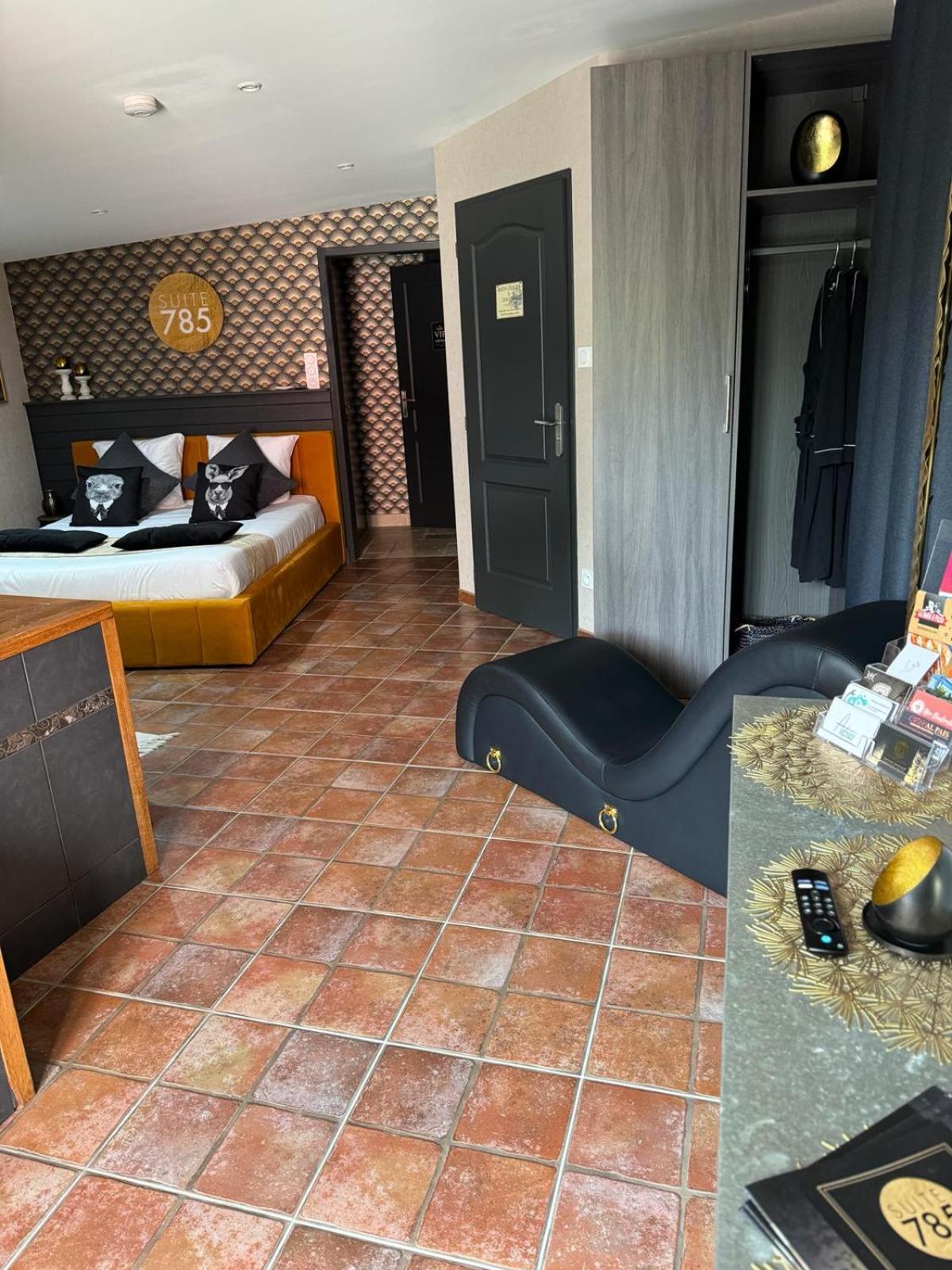 785 Jacuzzi Sauna * Montauban