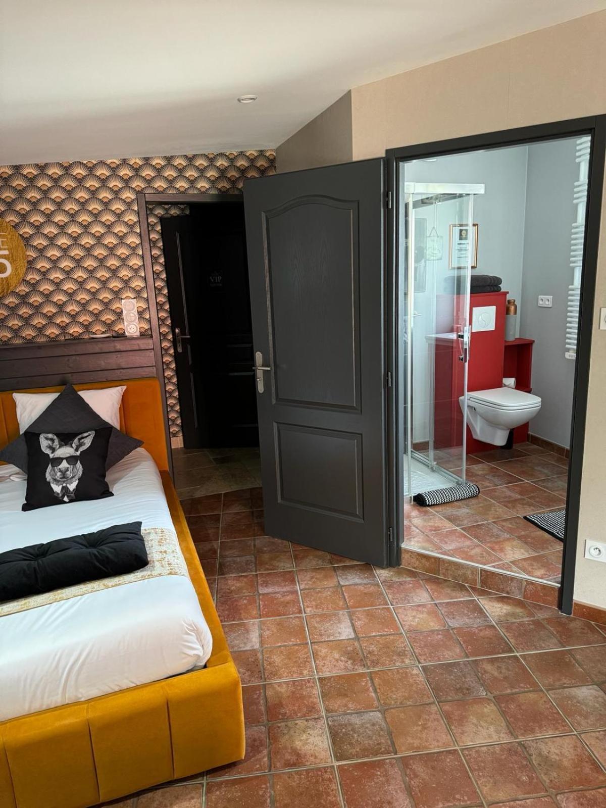 785 Jacuzzi Sauna Bed & Breakfast